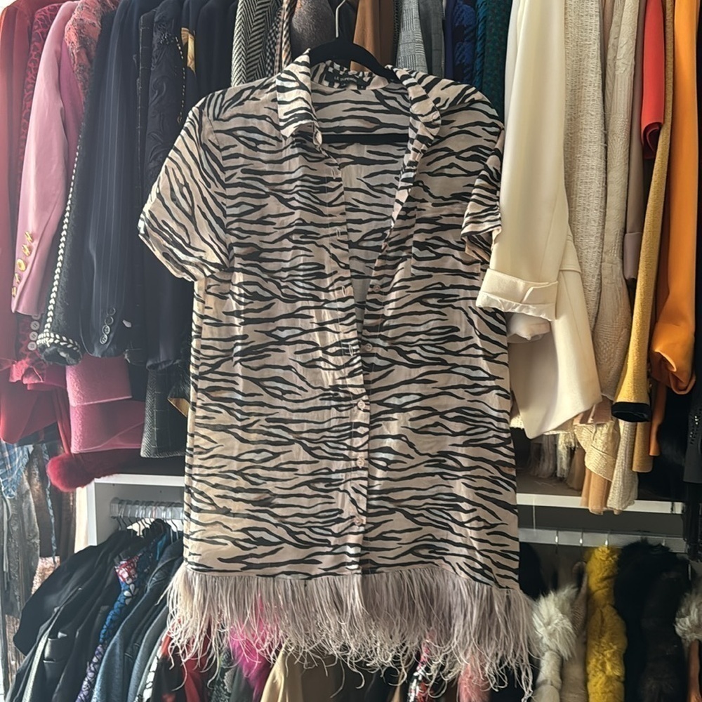 Le Superbe-Shortsleeve Tiger Feather Club Tropicana Button Down Shirt Dress - Picture 3 of 4